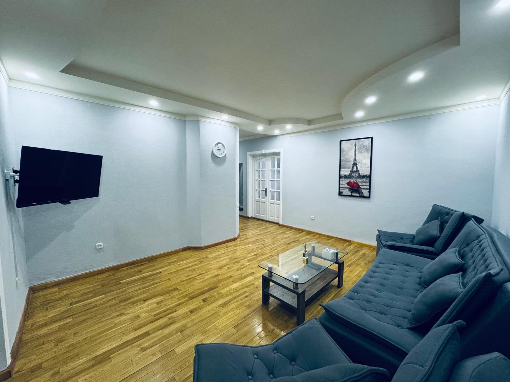 Classic Family Apart In The Center With 4 Rooms 塔什干 外观 照片