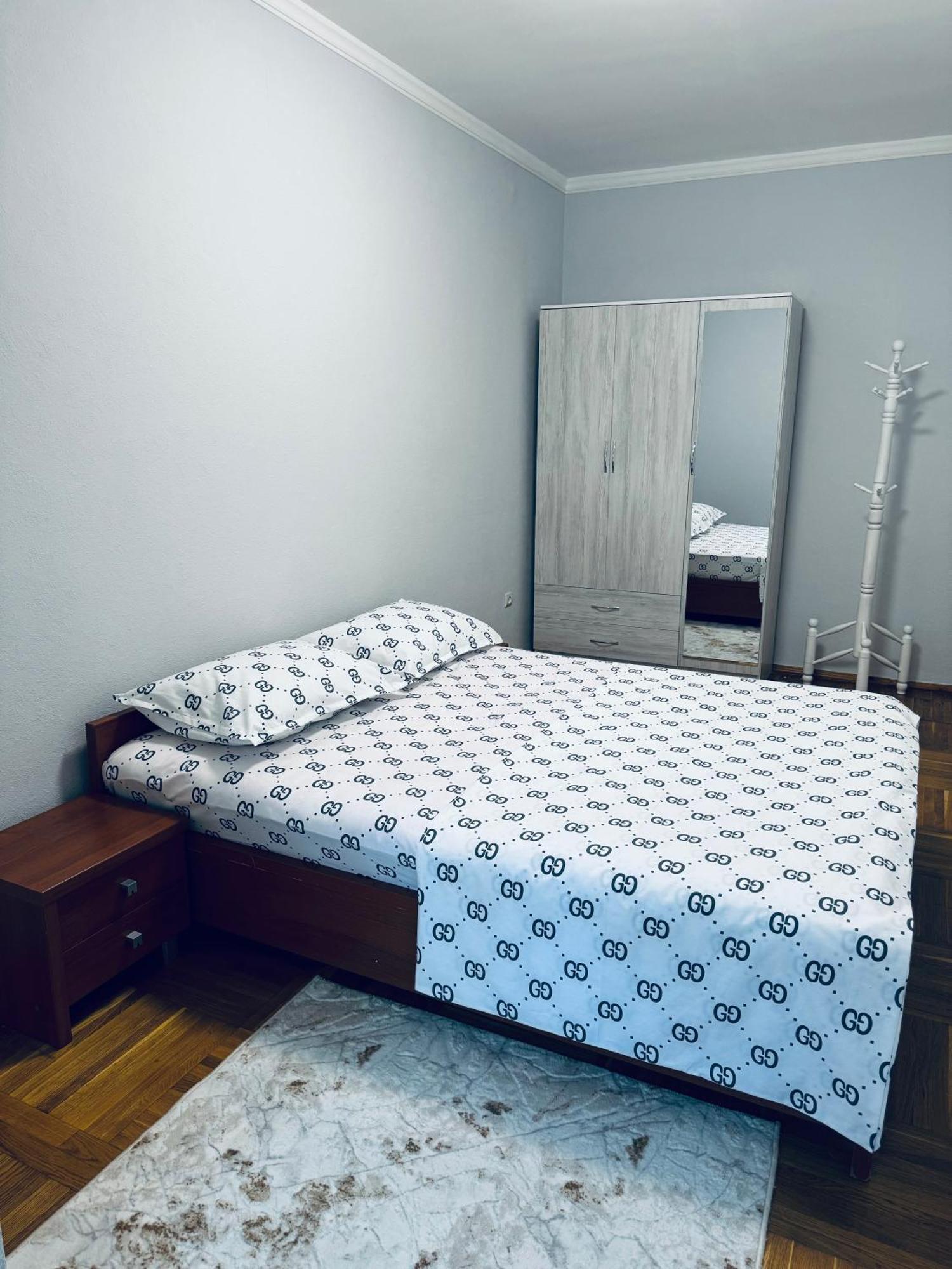 Classic Family Apart In The Center With 4 Rooms 塔什干 外观 照片