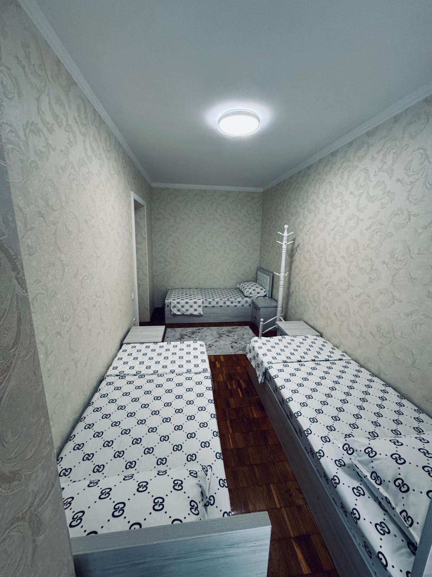 Classic Family Apart In The Center With 4 Rooms 塔什干 外观 照片
