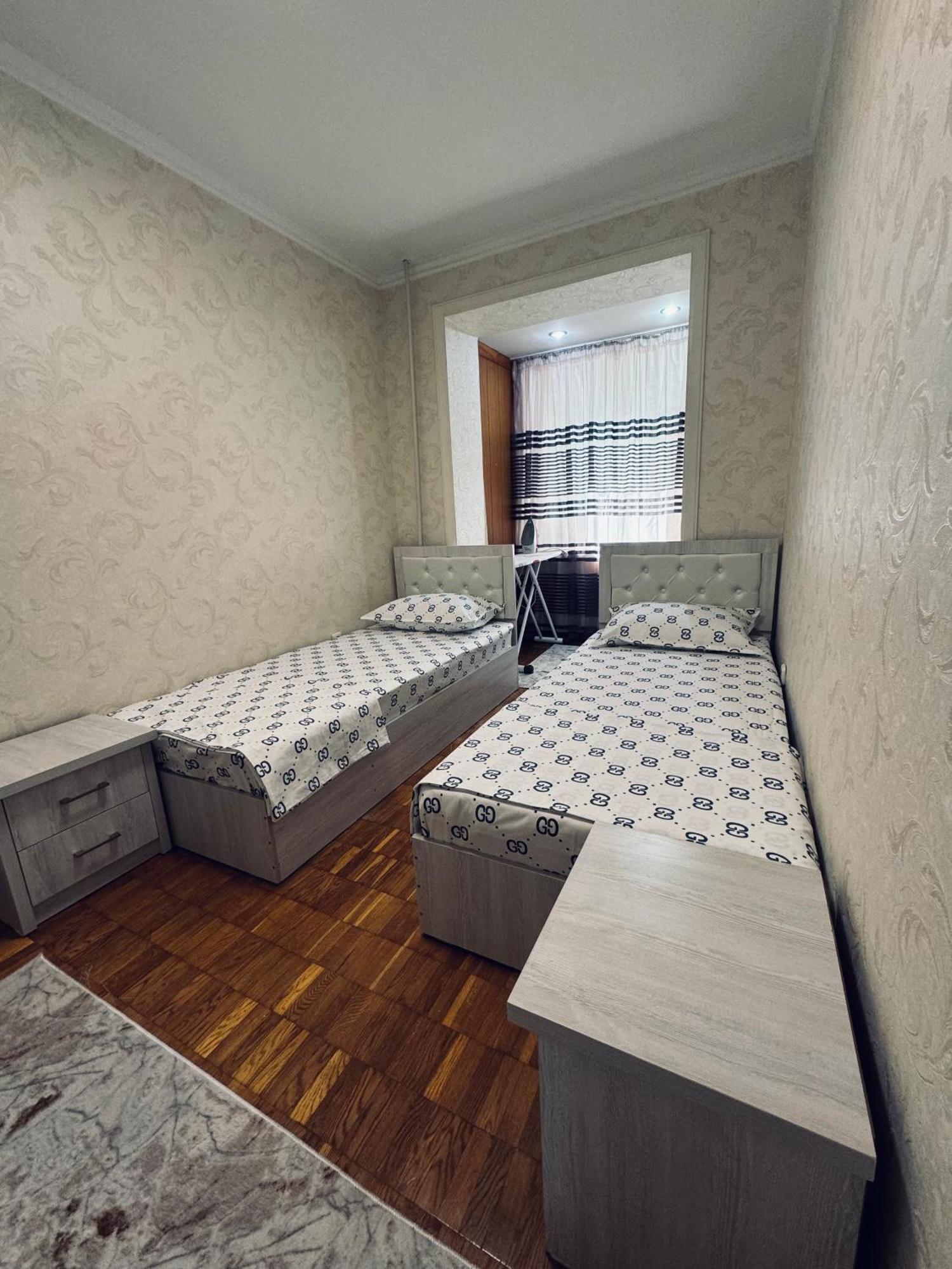 Classic Family Apart In The Center With 4 Rooms 塔什干 外观 照片