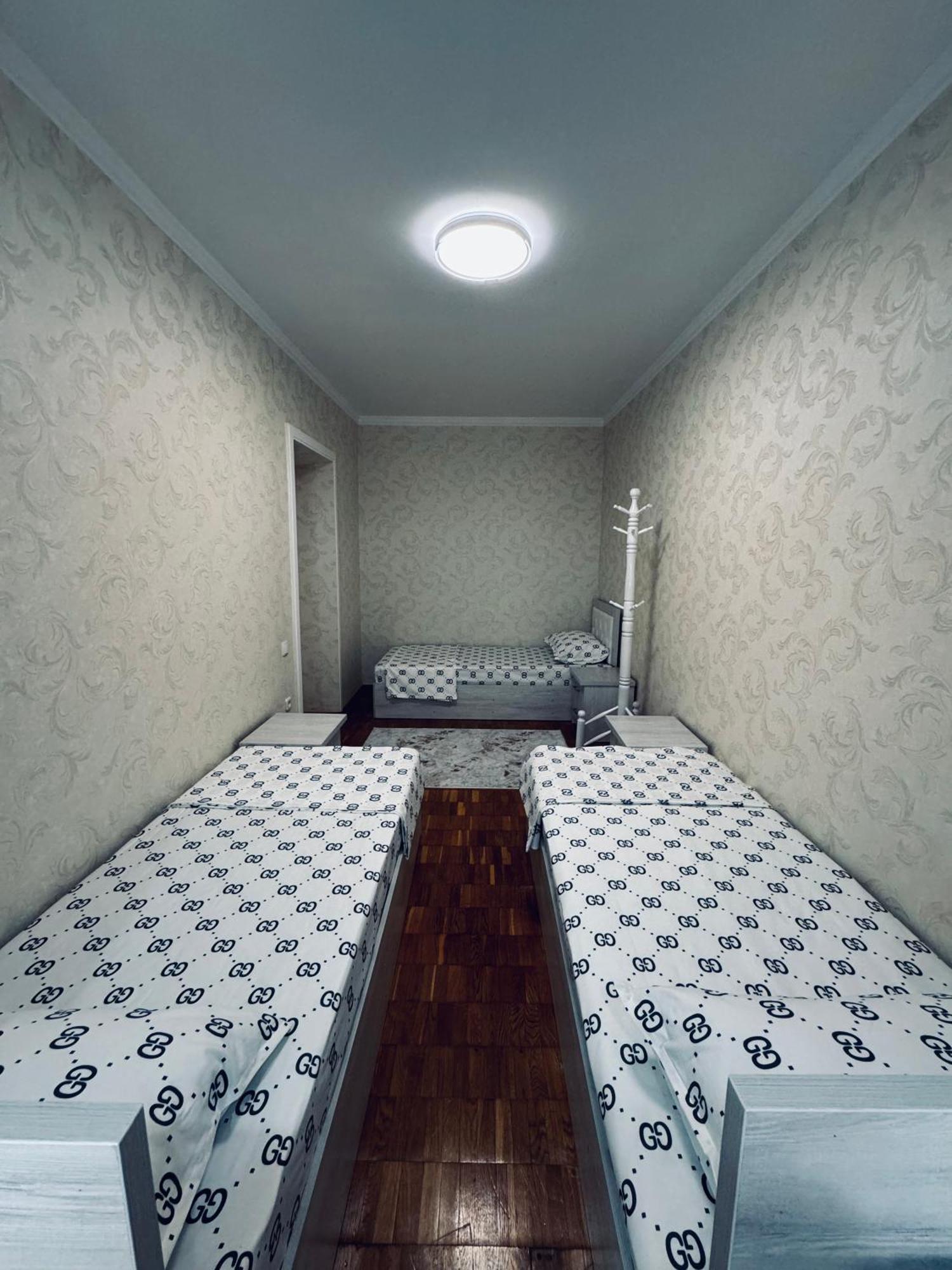Classic Family Apart In The Center With 4 Rooms 塔什干 外观 照片